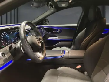 MERCEDES-BENZ E 220 d AMG Night LED DISTRONIC MBUX AMBIE AHK