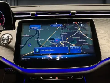 MERCEDES-BENZ E 220 d AMG Night LED DISTRONIC MBUX AMBIE AHK