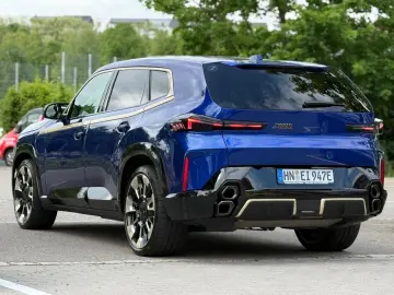 BMW XM Individual Marina Bay Blau Merino Leder