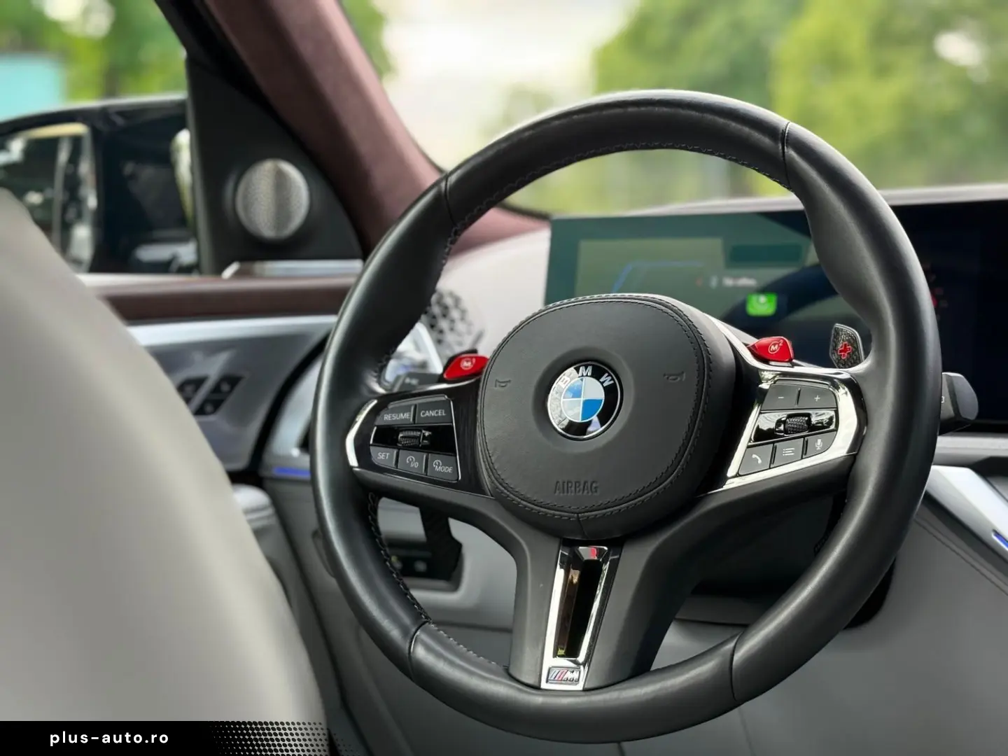 BMW XM Individual Marina Bay Blau Merino Leder