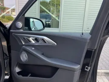 BMW XM 50e DR.ASS.PRO.MASSAGE.B&W.SOFTCL.360