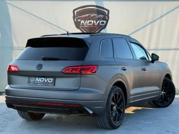 VW Touareg 3.0 V6 TDI 4Motion R-Line