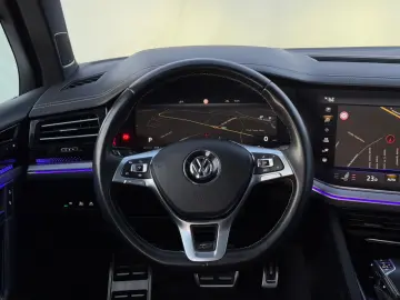 VW Touareg 3.0 V6 TDI 4Motion R-Line