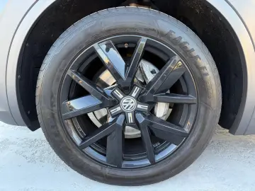 VW Touareg 3.0 V6 TDI 4Motion R-Line