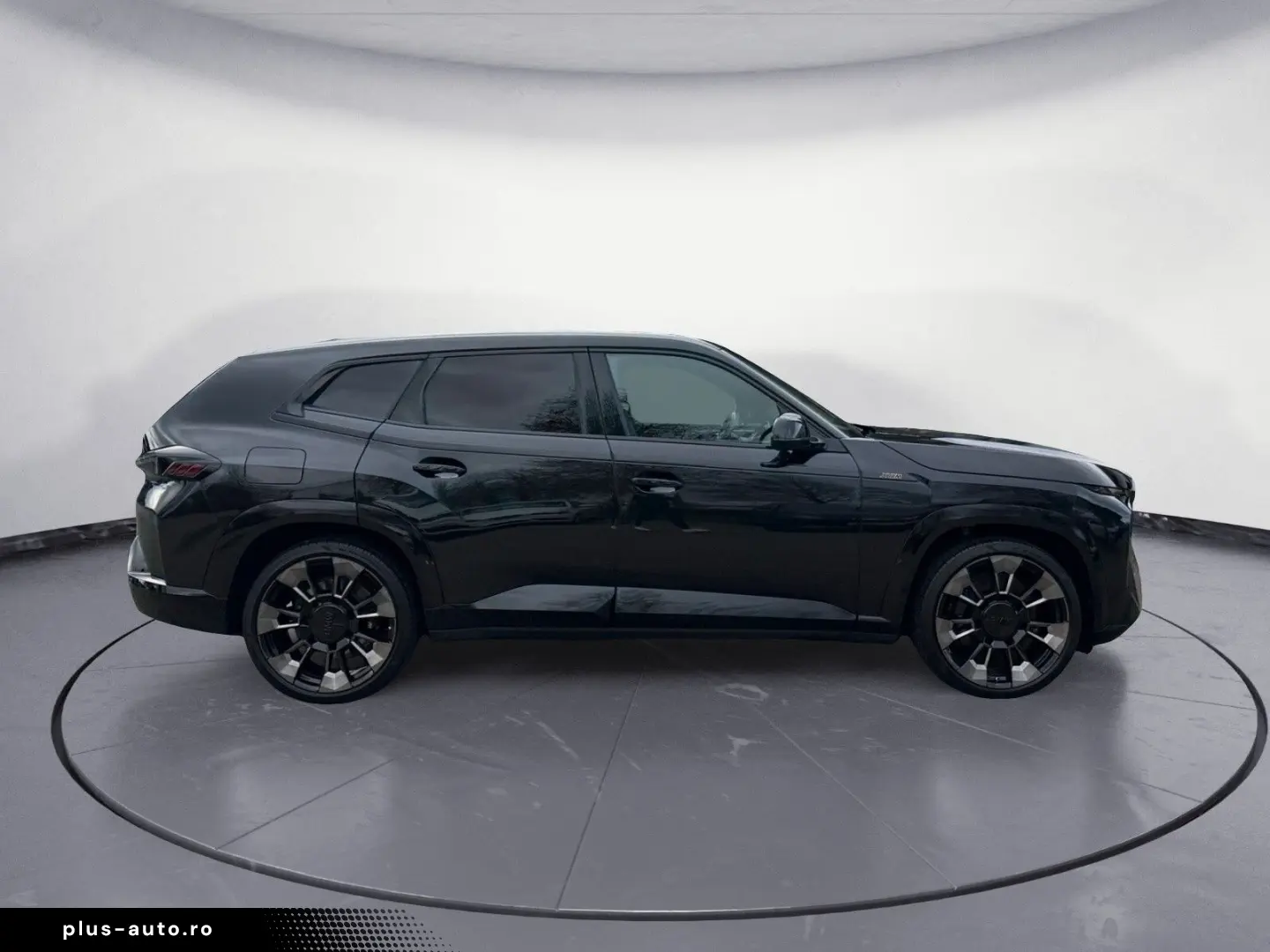 BMW XM M Driver's Package AHK Bowers & Wilkins Soft-