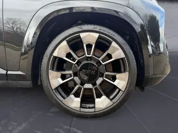 BMW XM M Driver's Package AHK Bowers & Wilkins Soft-