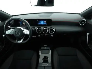 MERCEDES-BENZ CLA 220 4M Coupe AMG-Line LED