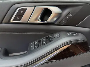 BMW X5 50 e xDrive M SportPro Luftfeder LED AHK 21