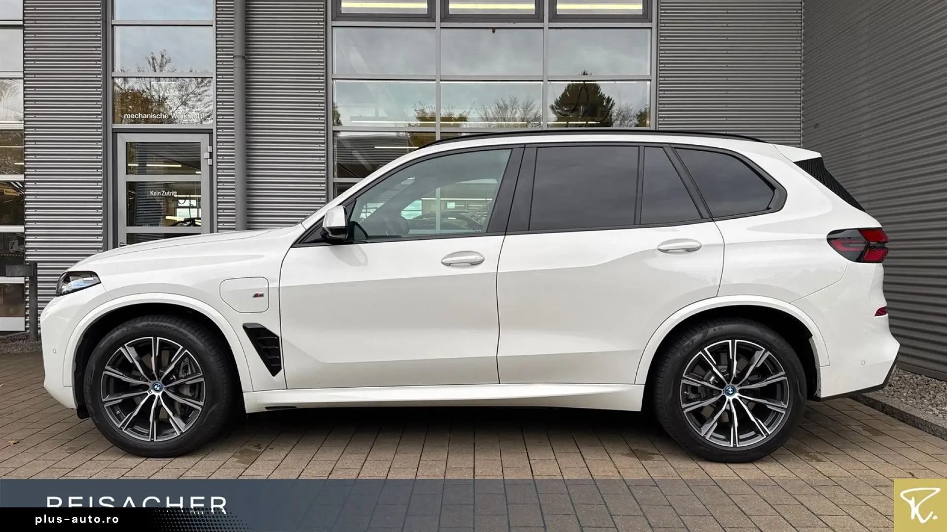 BMW X5 xDrive50e M-Sport Navi HUD 360  adLED AHK 20