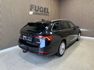 SKODA Octavia Combi 2.0 TDI DSG Style LED AHK Headup A