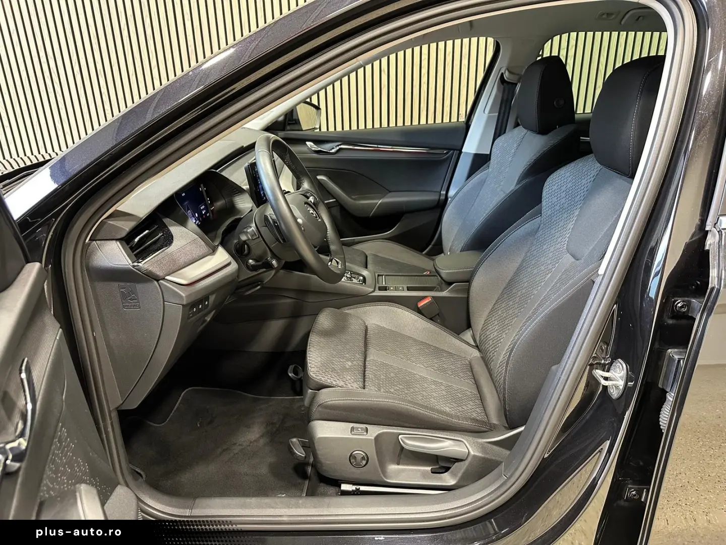 SKODA Octavia Combi 2.0 TDI DSG Style LED AHK Headup A