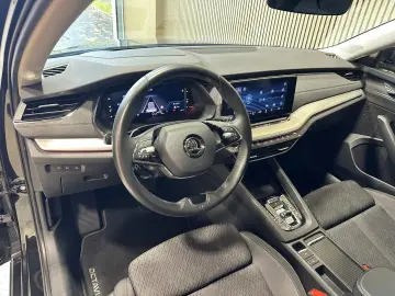 SKODA Octavia Combi 2.0 TDI DSG Style LED AHK Headup A