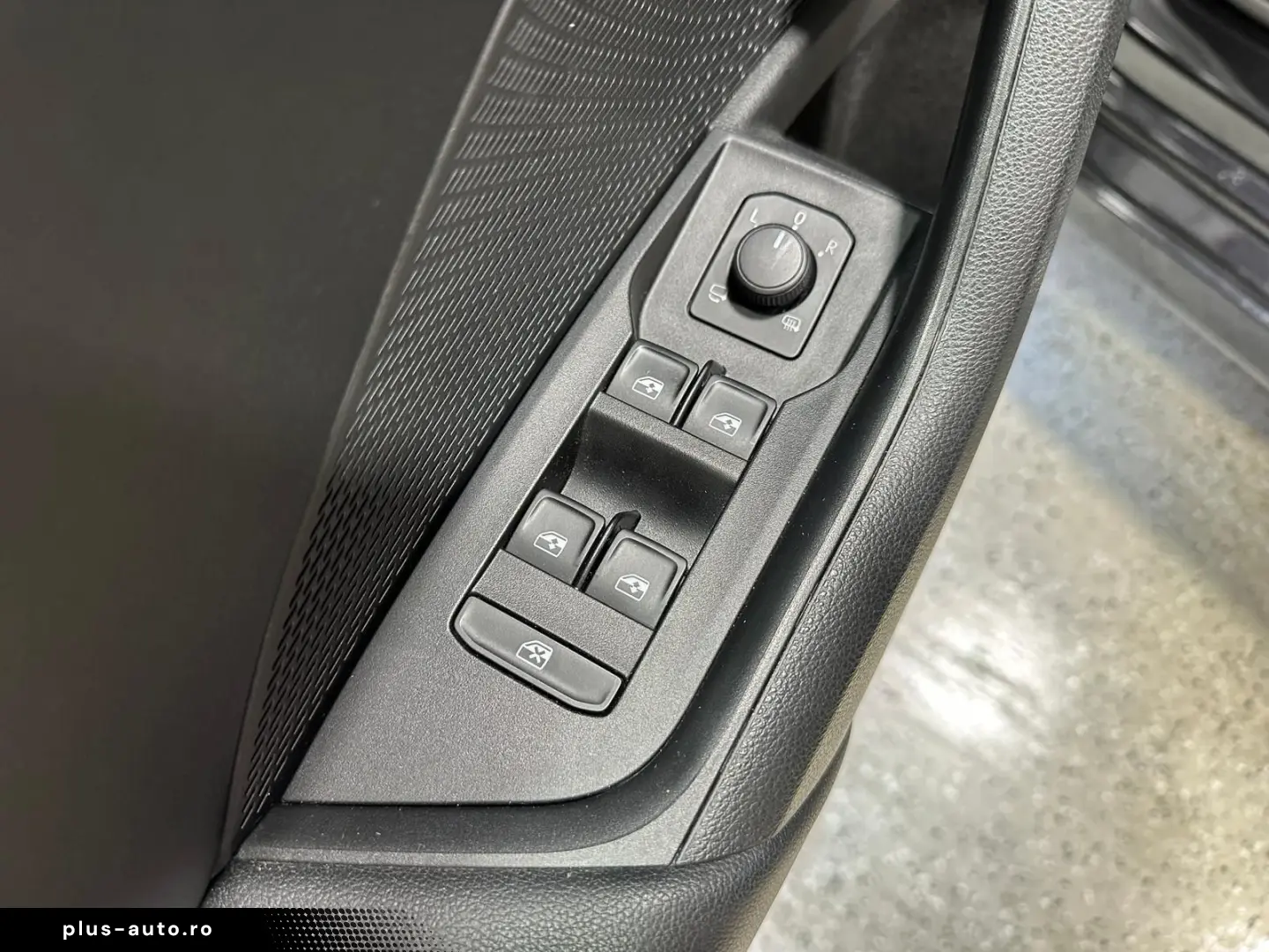 SKODA Octavia Combi 2.0 TDI DSG Style LED AHK Headup A