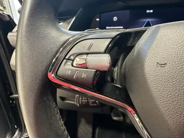 SKODA Octavia Combi 2.0 TDI DSG Style LED AHK Headup A