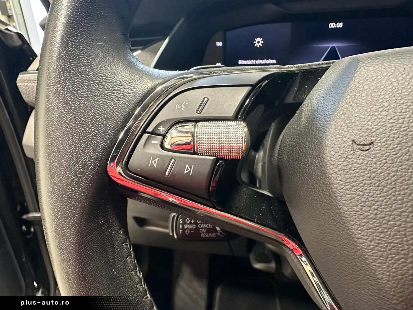 SKODA Octavia Combi 2.0 TDI DSG Style LED AHK Headup A