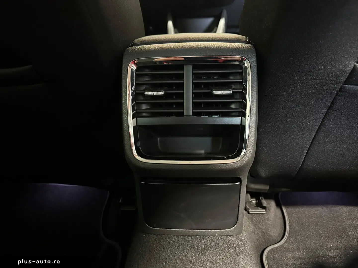 SKODA Octavia Combi 2.0 TDI DSG Style LED AHK Headup A