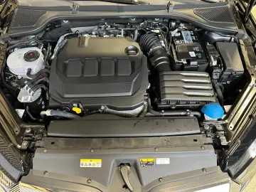 SKODA Octavia Combi 2.0 TDI DSG Style LED AHK Headup A