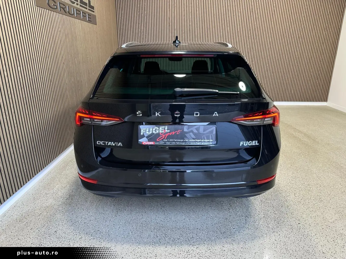 SKODA Octavia Combi 2.0 TDI DSG Style LED AHK Headup A