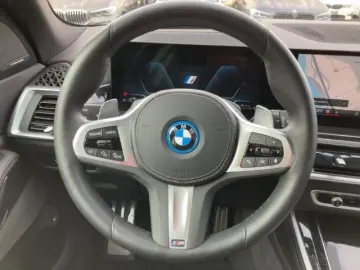 BMW X5 xDr 50e M-Sport PANO HUD Luftfederung AD Nive