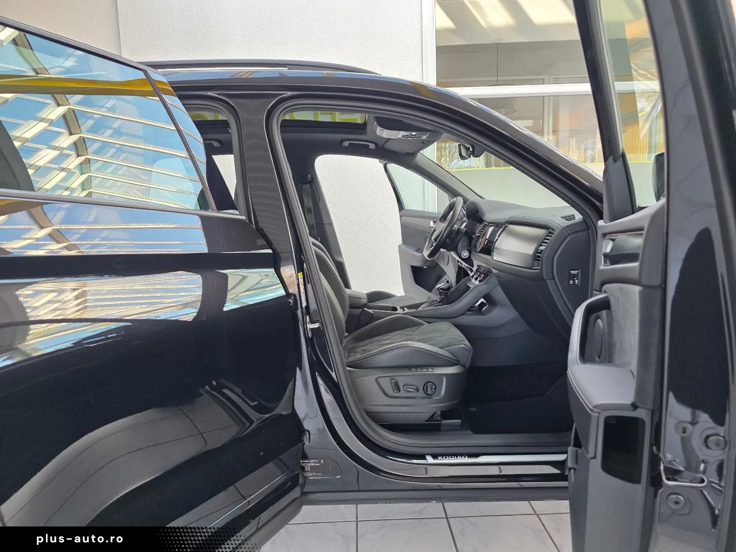 SKODA Kodiaq Sportline 4x4 Pano Standhzg. schwenk.AHK