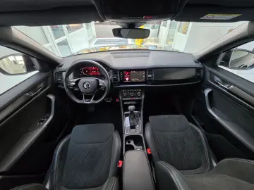 SKODA Kodiaq Sportline 4x4 Pano Standhzg. schwenk.AHK