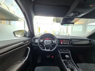 SKODA Kodiaq Sportline 4x4 Pano Standhzg. schwenk.AHK