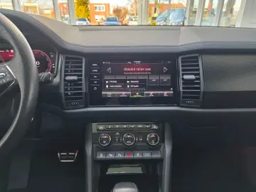 SKODA Kodiaq Sportline 4x4 Pano Standhzg. schwenk.AHK