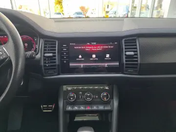 SKODA Kodiaq Sportline 4x4 Pano Standhzg. schwenk.AHK
