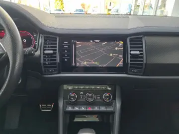 SKODA Kodiaq Sportline 4x4 Pano Standhzg. schwenk.AHK