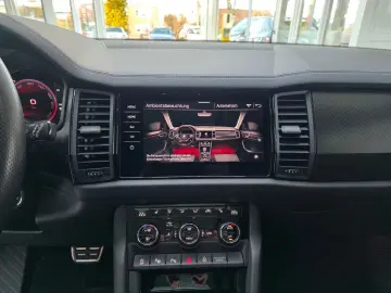 SKODA Kodiaq Sportline 4x4 Pano Standhzg. schwenk.AHK