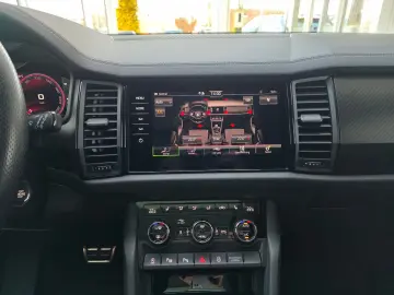 SKODA Kodiaq Sportline 4x4 Pano Standhzg. schwenk.AHK