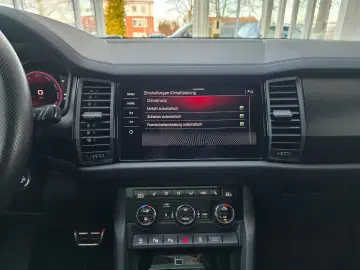 SKODA Kodiaq Sportline 4x4 Pano Standhzg. schwenk.AHK