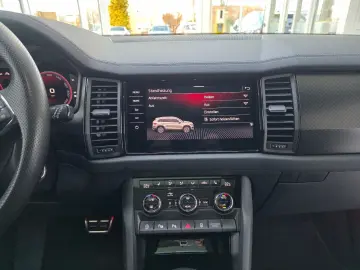 SKODA Kodiaq Sportline 4x4 Pano Standhzg. schwenk.AHK