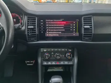 SKODA Kodiaq Sportline 4x4 Pano Standhzg. schwenk.AHK