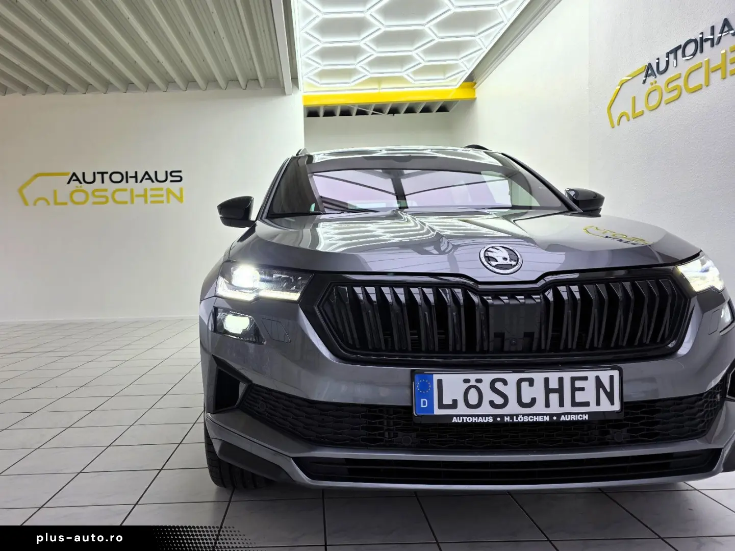 SKODA Karoq Sportline 4x4 Panorama Standheizung AHK