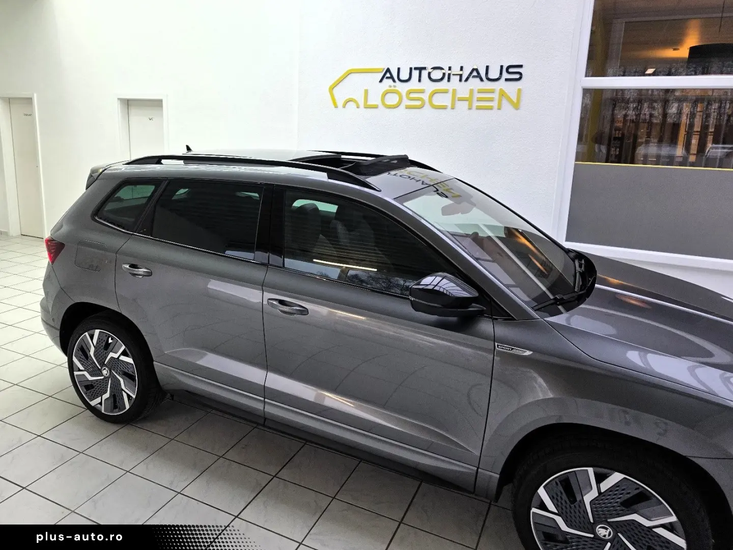 SKODA Karoq Sportline 4x4 Panorama Standheizung AHK
