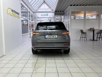 SKODA Karoq Sportline 4x4 Panorama Standheizung AHK