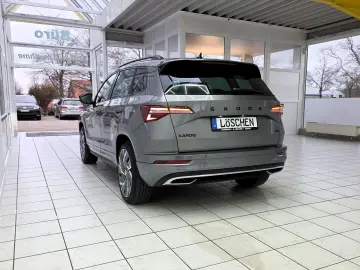 SKODA Karoq Sportline 4x4 Panorama Standheizung AHK