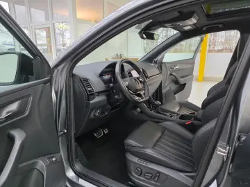SKODA Karoq Sportline 4x4 Panorama Standheizung AHK