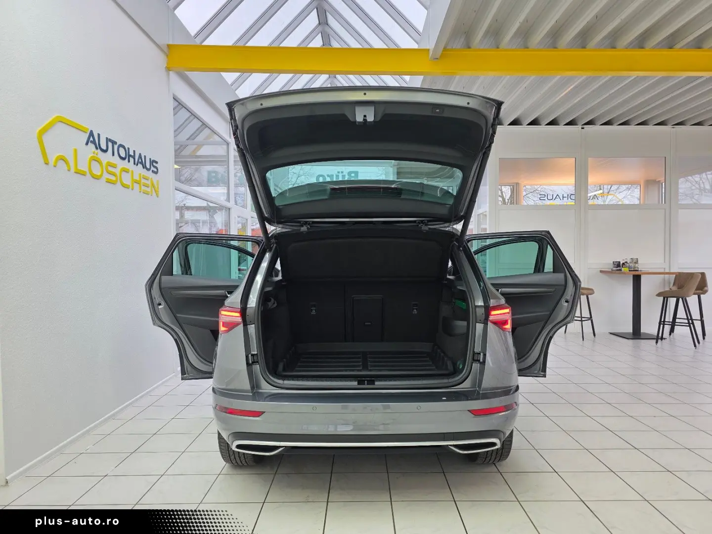 SKODA Karoq Sportline 4x4 Panorama Standheizung AHK