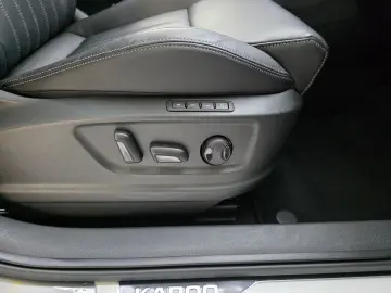 SKODA Karoq Sportline 4x4 Panorama Standheizung AHK