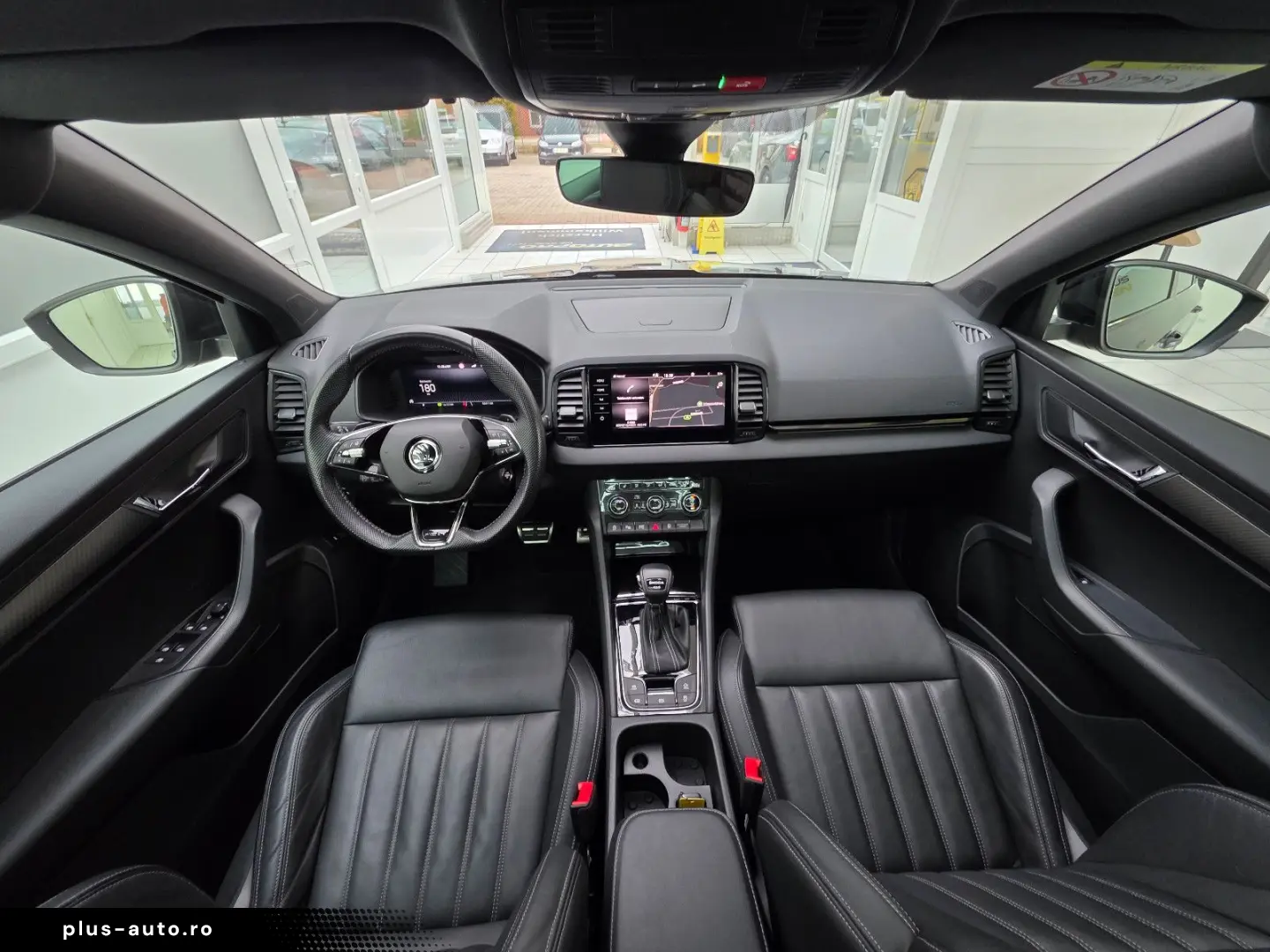 SKODA Karoq Sportline 4x4 Panorama Standheizung AHK