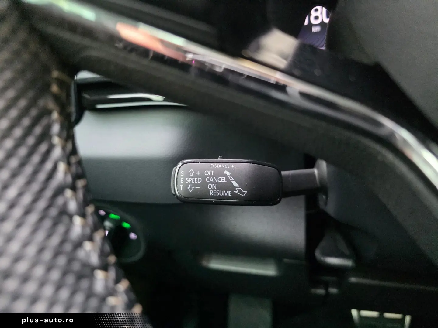 SKODA Karoq Sportline 4x4 Panorama Standheizung AHK