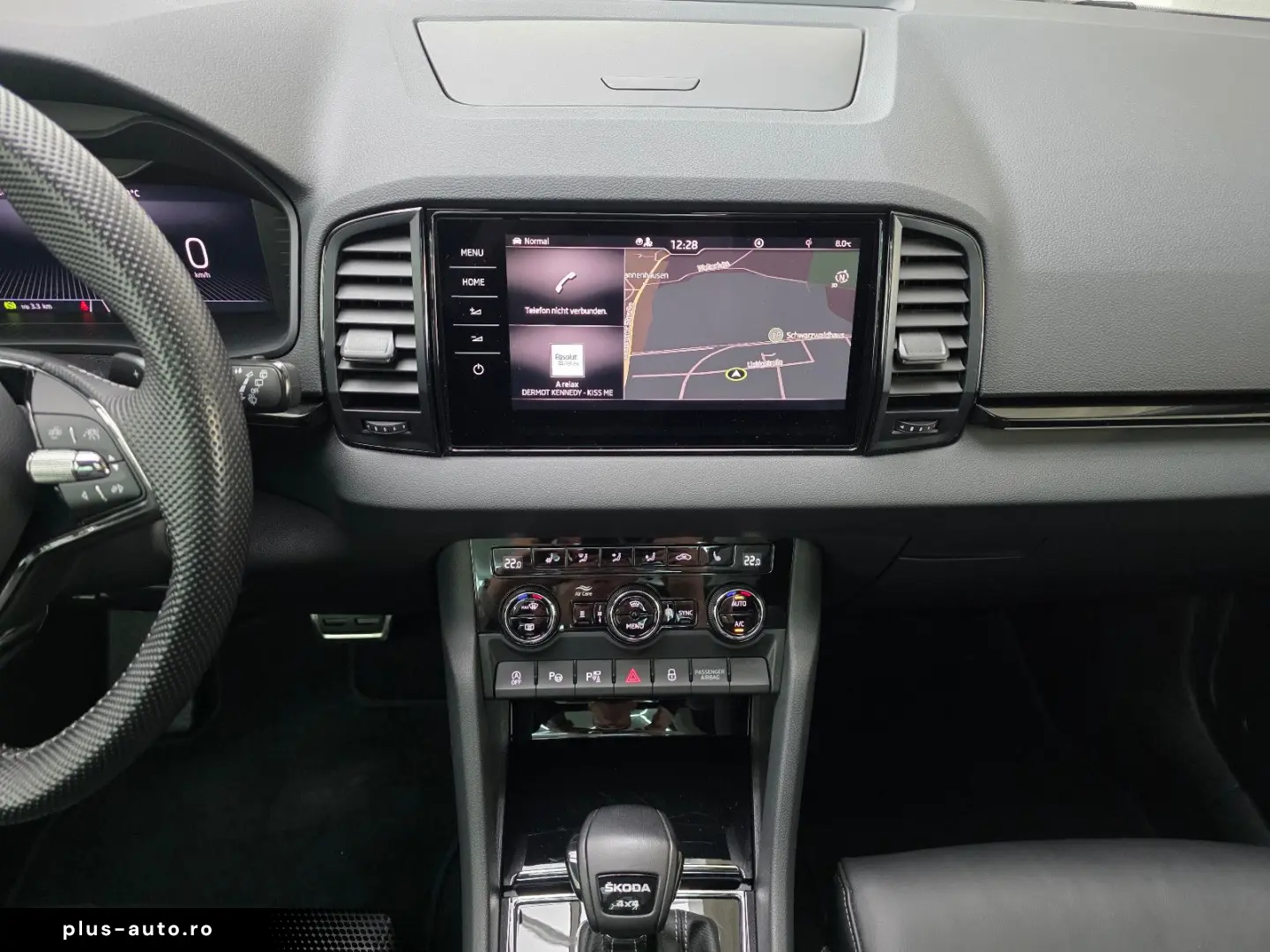 SKODA Karoq Sportline 4x4 Panorama Standheizung AHK