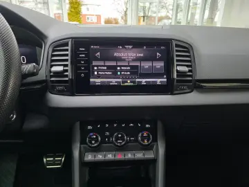SKODA Karoq Sportline 4x4 Panorama Standheizung AHK