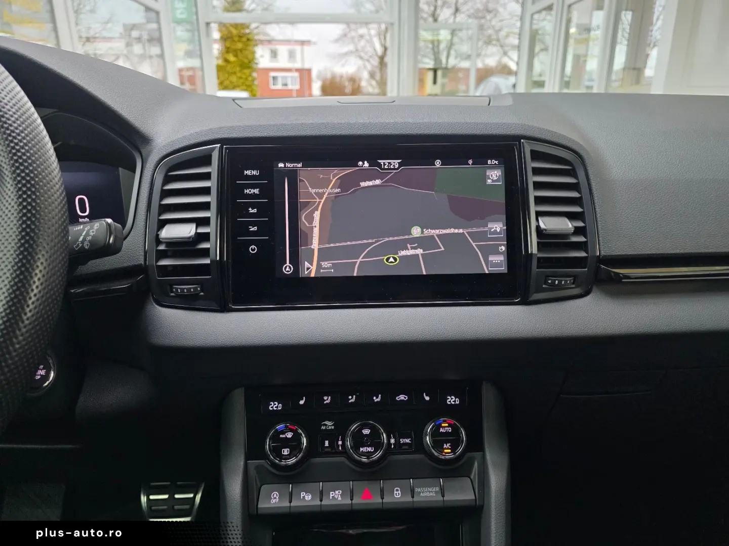 SKODA Karoq Sportline 4x4 Panorama Standheizung AHK