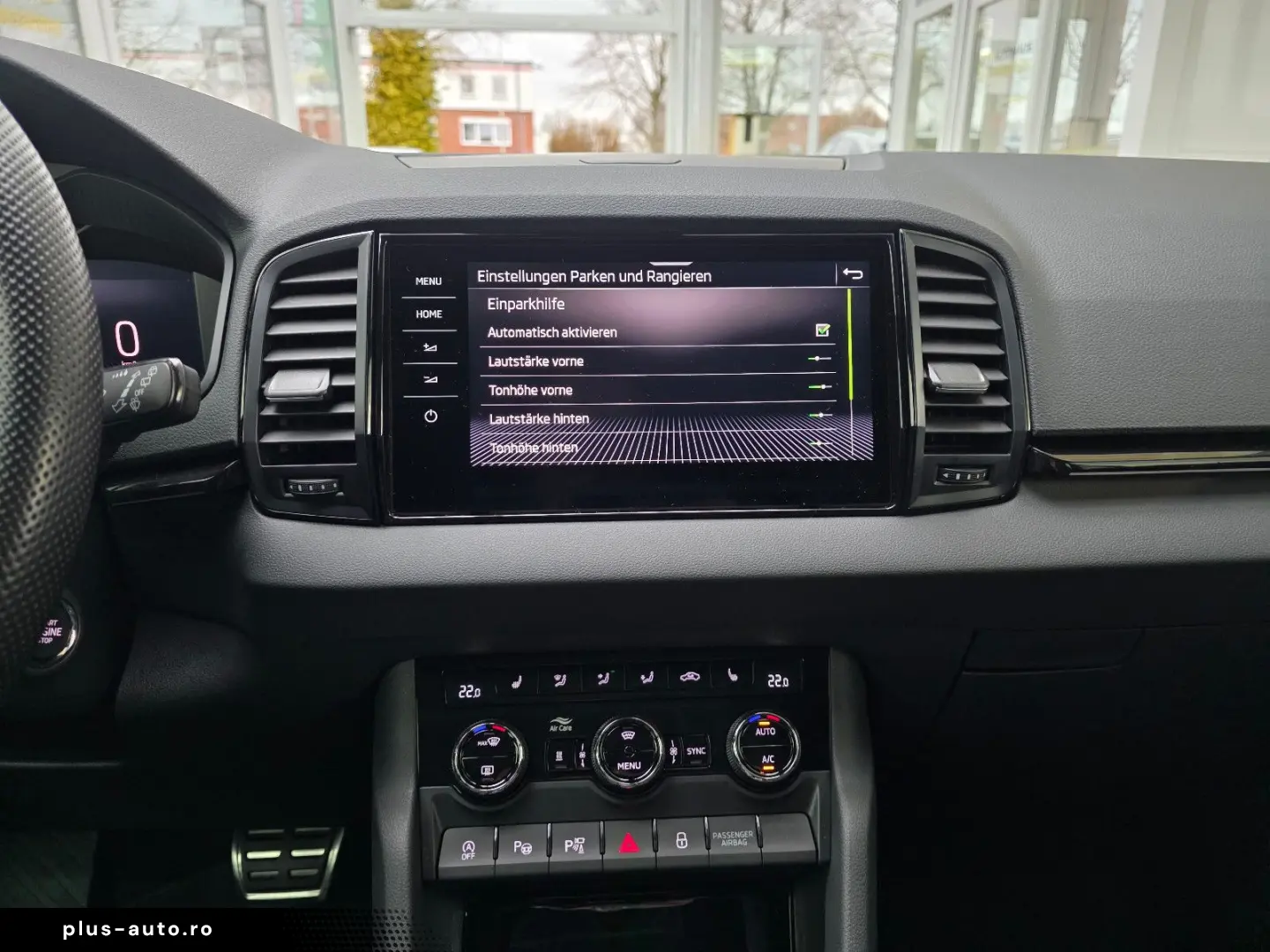 SKODA Karoq Sportline 4x4 Panorama Standheizung AHK