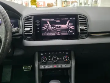 SKODA Karoq Sportline 4x4 Panorama Standheizung AHK