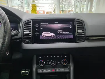 SKODA Karoq Sportline 4x4 Panorama Standheizung AHK