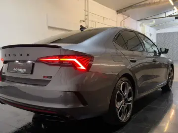 SKODA Octavia Lim. RS Plus 4x4 KAMERA ACC StandH DCC